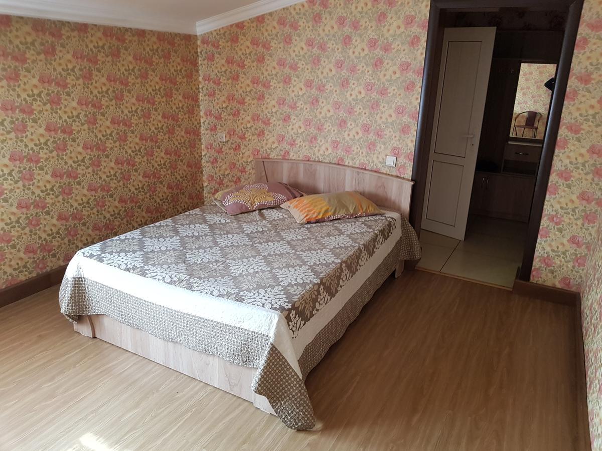 Mini Hotel Leila Almaty Extérieur photo