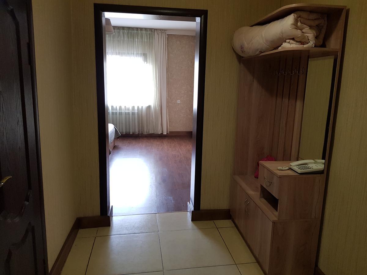 Mini Hotel Leila Almaty Extérieur photo